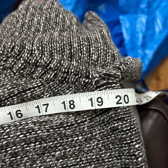 The Loft Zip Up Cardigan Sweater - Picture 3 of 4